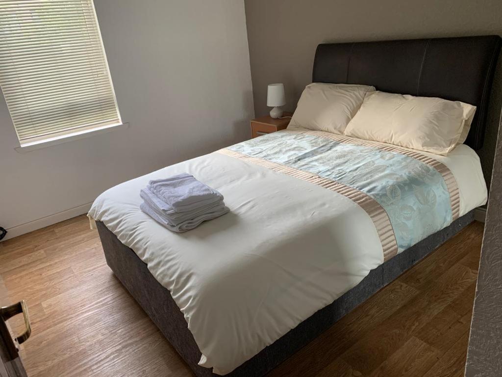 2 Bedroom Central Apartment Edinburgh Bagian luar foto